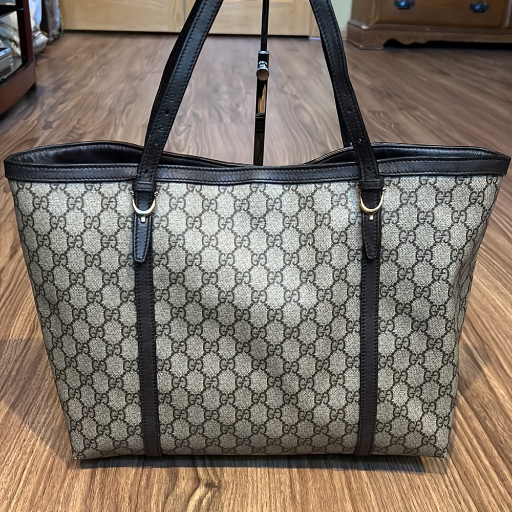 A21- 💯 % authentic Gucci shoulder bag - Picture 8 of 16